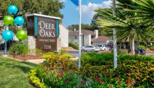 Property Sign for Deer Oaks