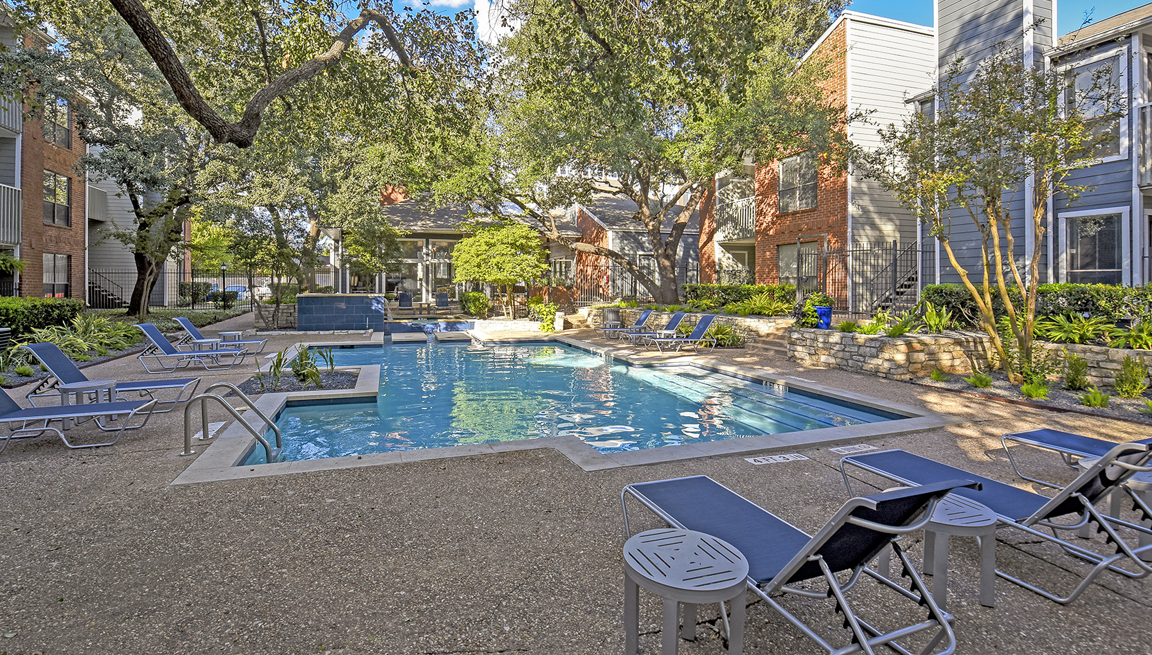 Woodchase Apartments